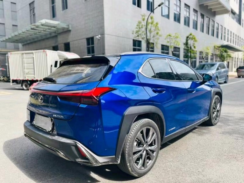 东莞19年雷克萨斯UX2