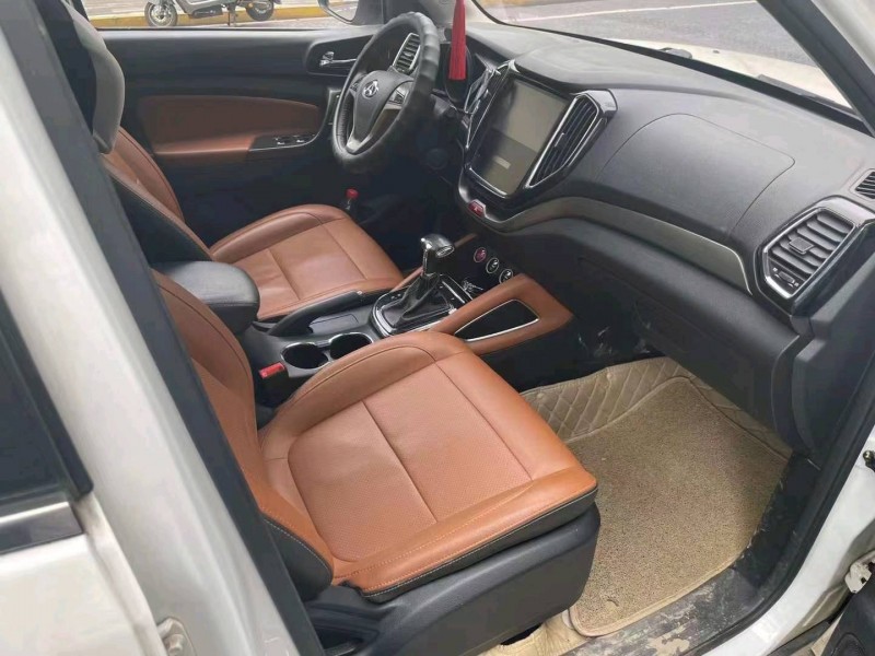 宜昌17年長安汽車CX704