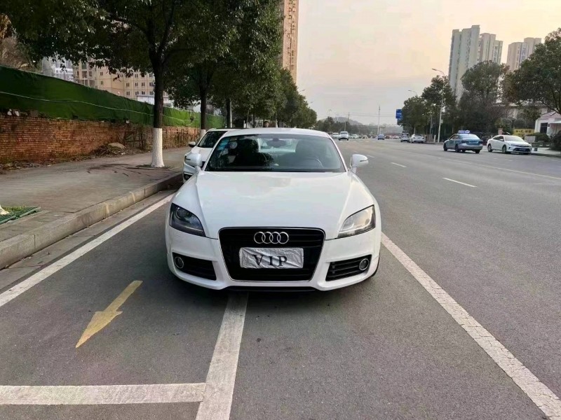 衡陽12年奧迪TT7