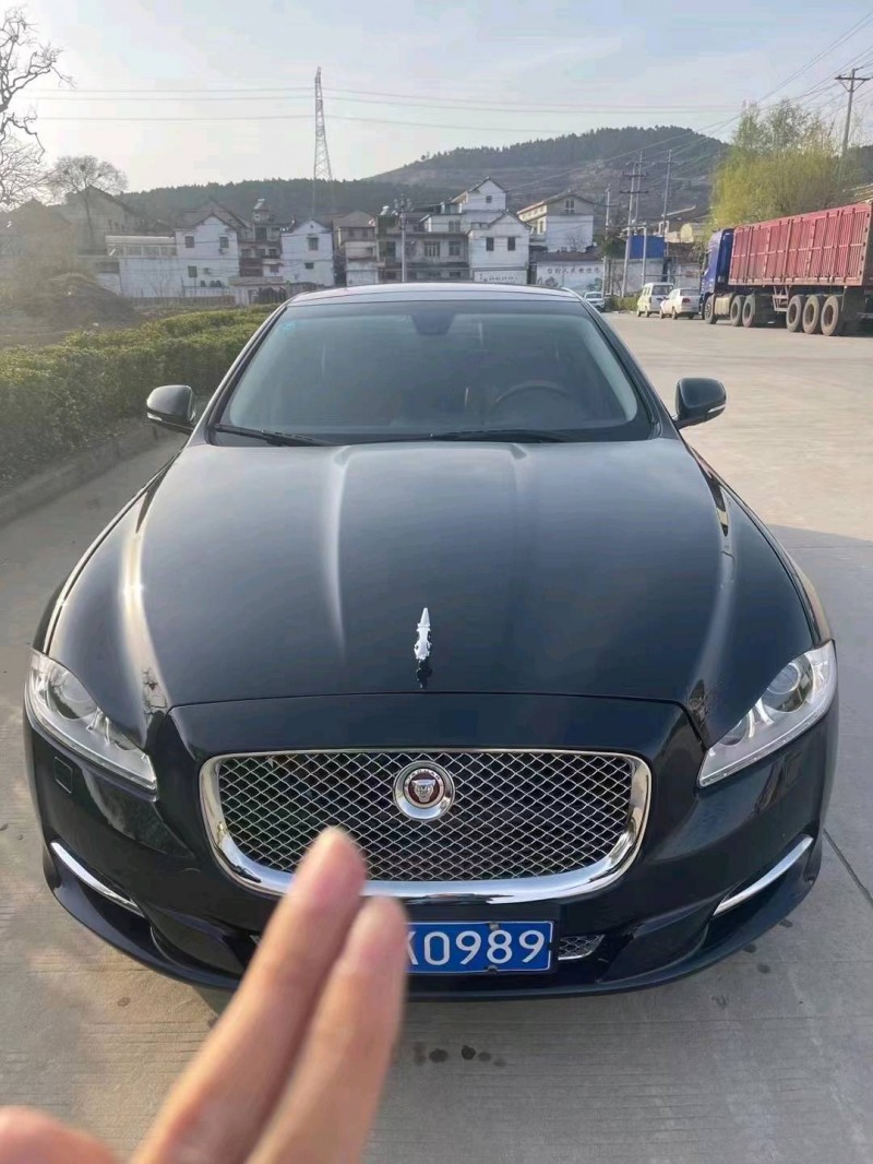 紹興12年捷豹XJL1