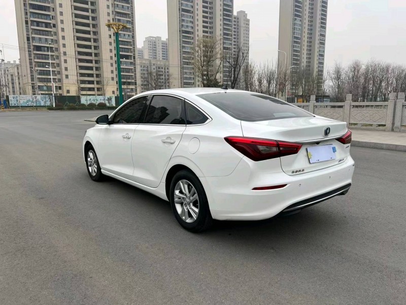 徐州20年長安汽車逸動6