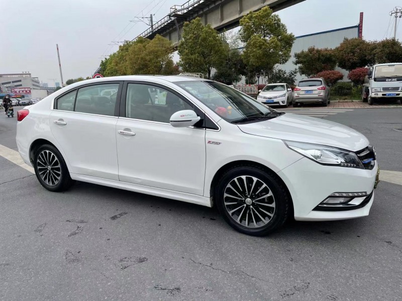 北京18年众泰Z5608