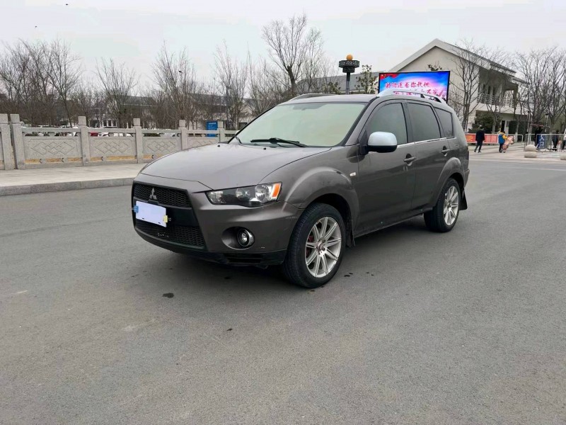 徐州10年丰田锐志3