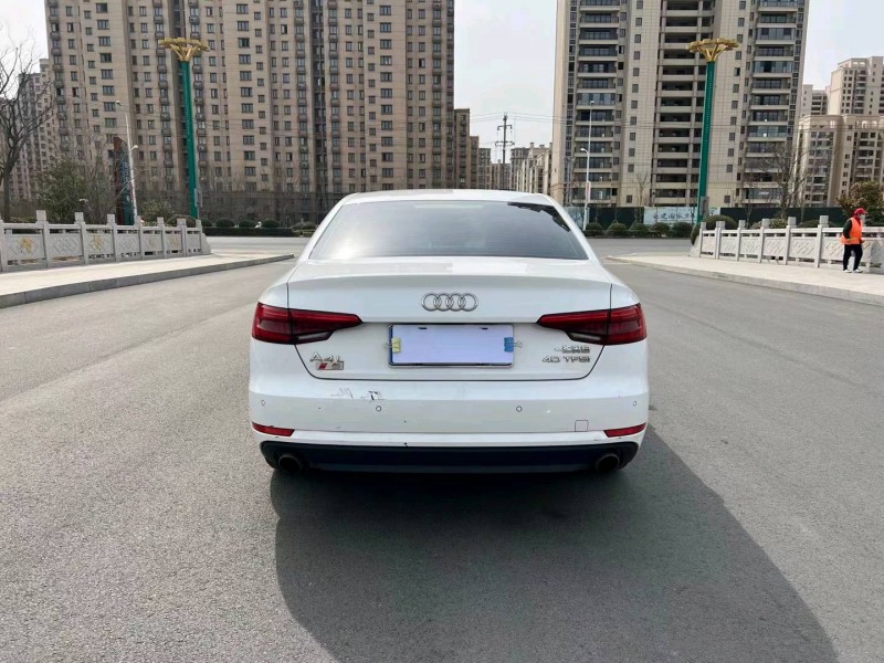 徐州17年奧迪A4L4