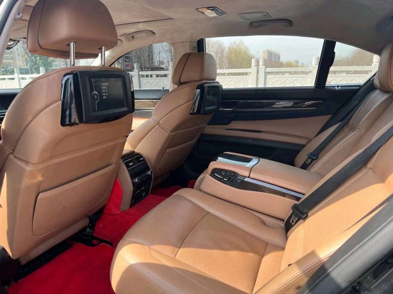 徐州12年宝马7系9