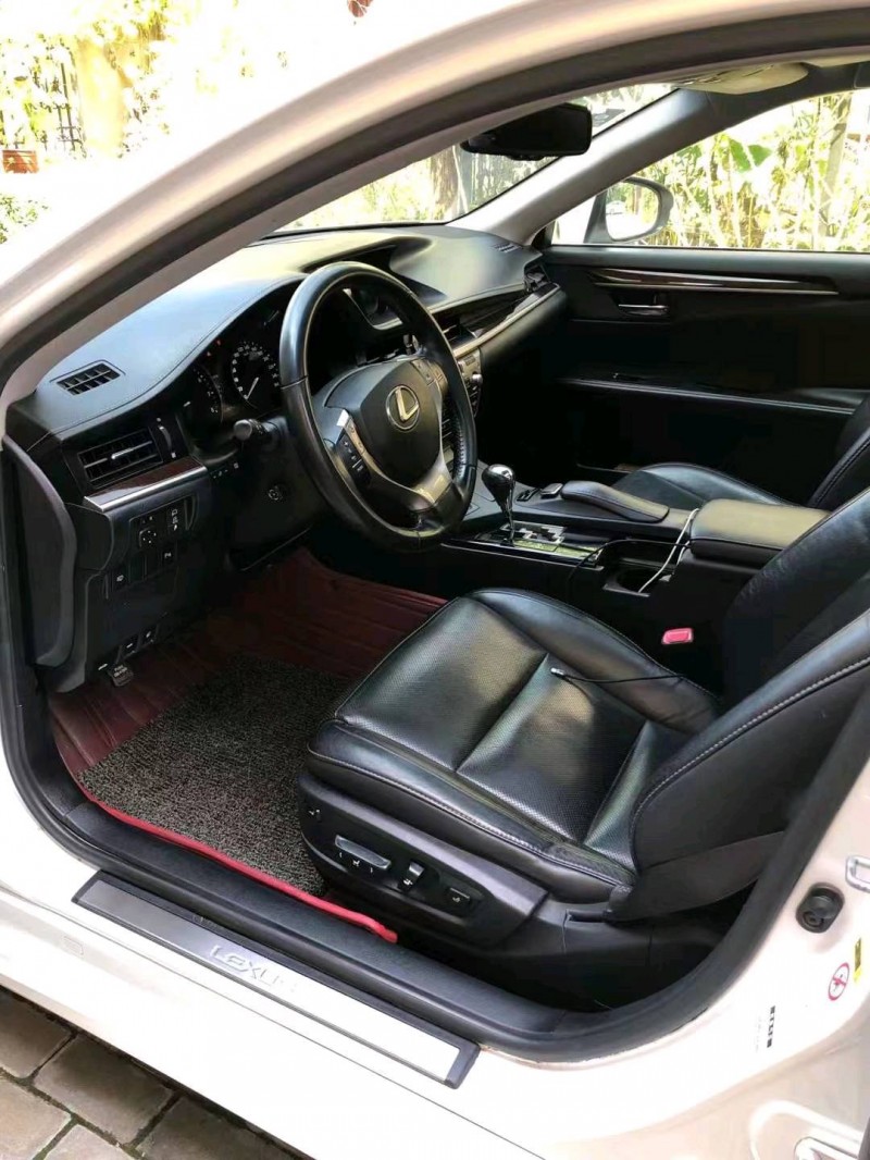 苏州13年雷克萨斯ES8