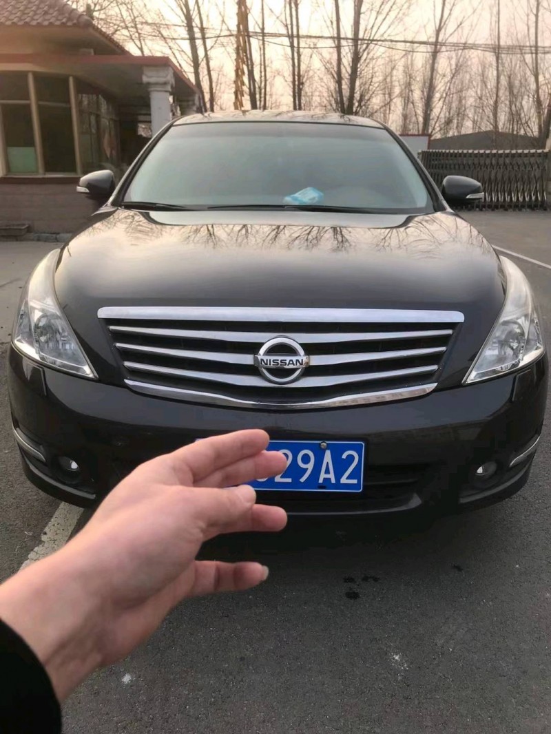 青島10年日產天籟1