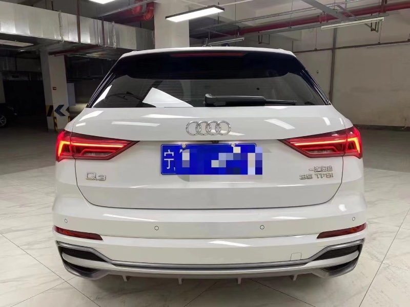 成都21年奧迪Q34