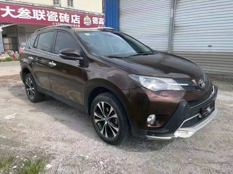 防城港15年豐田RAV4榮放4