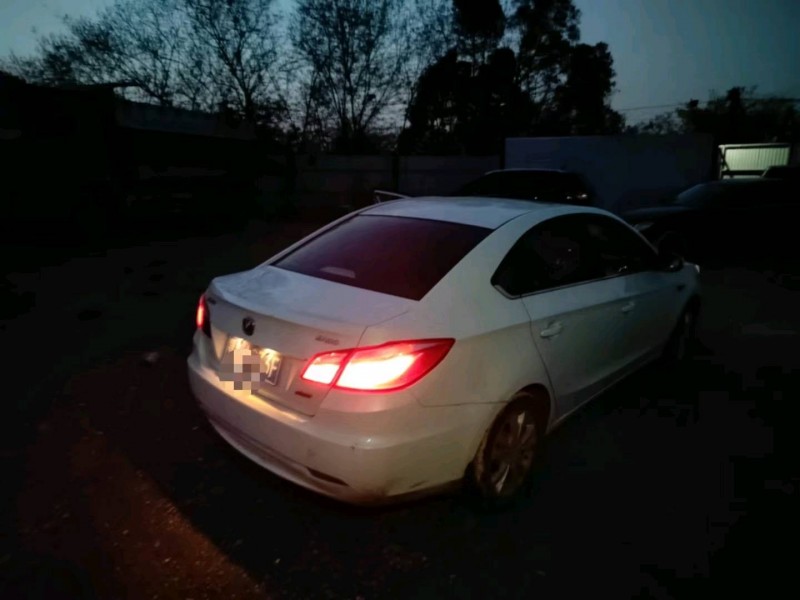 武漢14年長安汽車逸動8