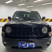 成都14年Jeep自由客