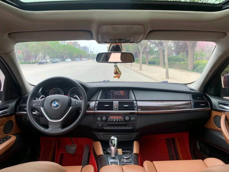 北京13年宝马X67