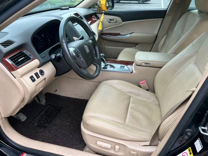 徐州13年丰田皇冠5