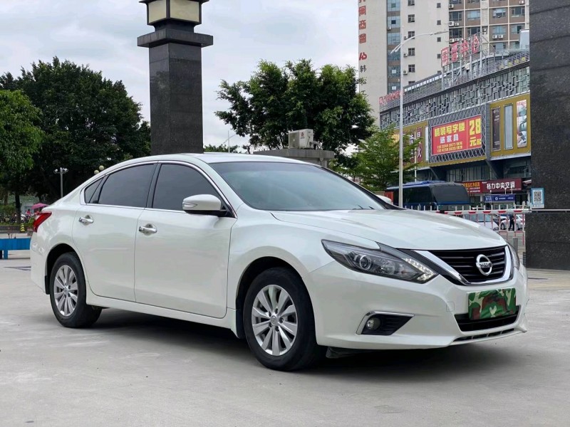 東莞17年日產天籟2