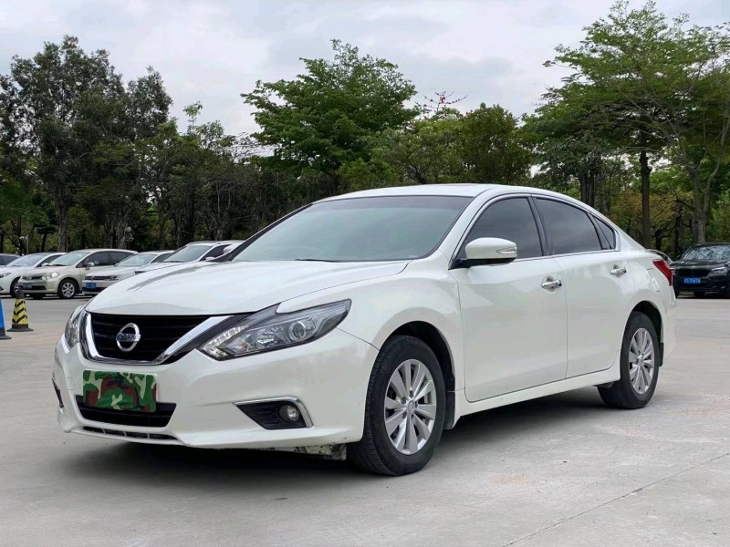 東莞17年日產天籟3