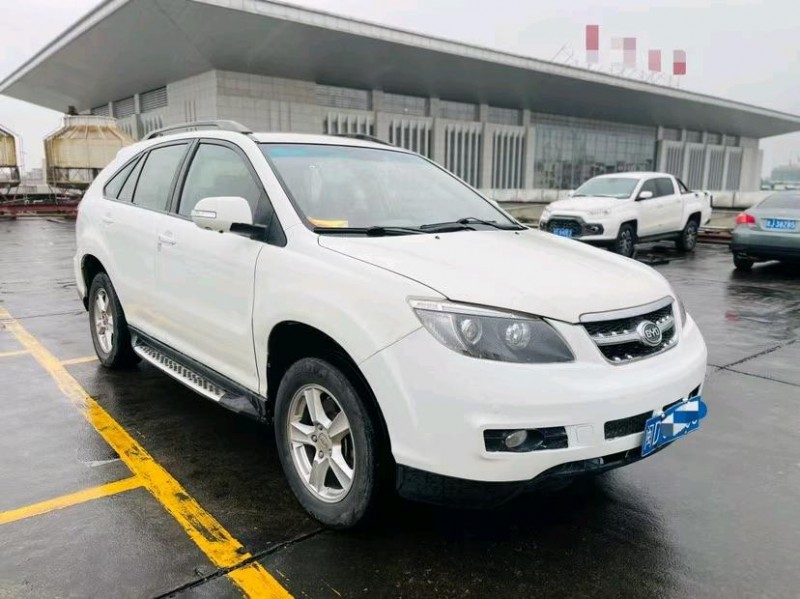 東莞15年比亞迪S62