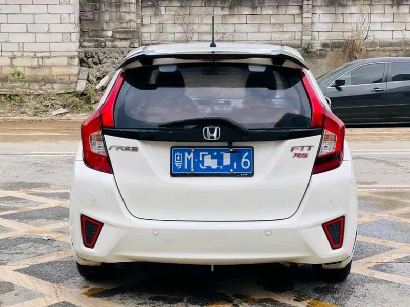 东莞17年本田飞度9