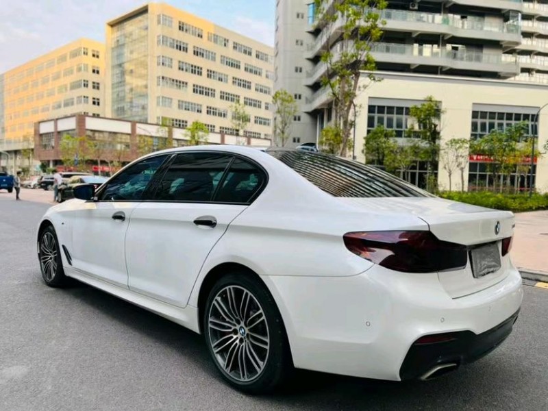 东莞17年宝马5系8