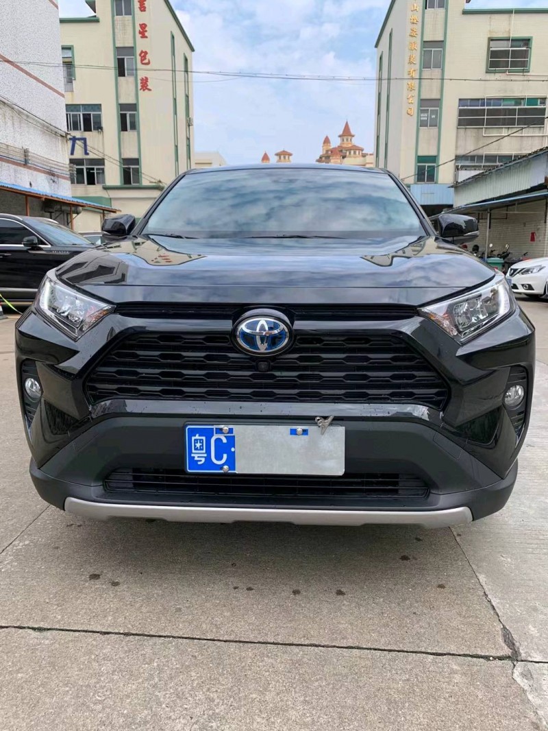 中山22年豐田RAV49