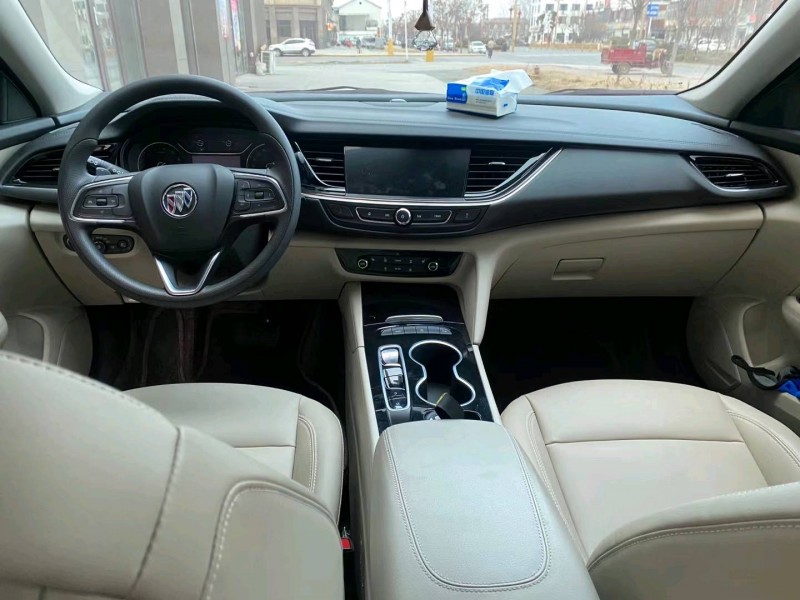 徐州21年别克君威2