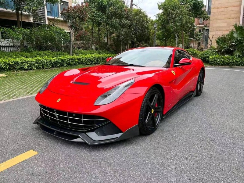 昆明15年法拉利F12berlinetta9