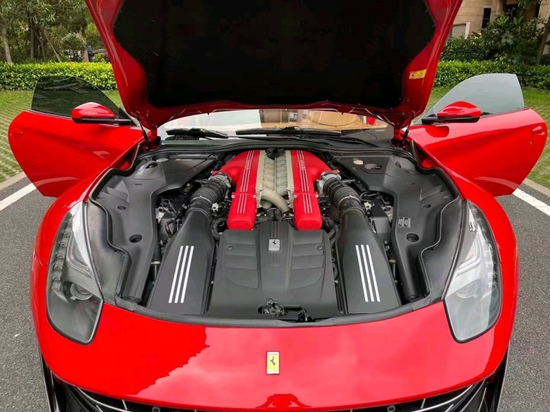 昆明15年法拉利F12berlinetta2