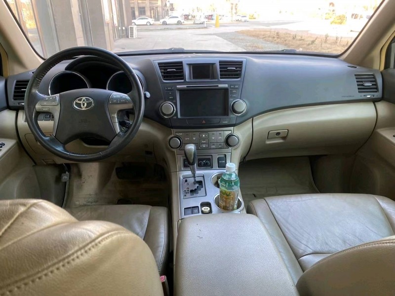 徐州12年丰田汉兰达2