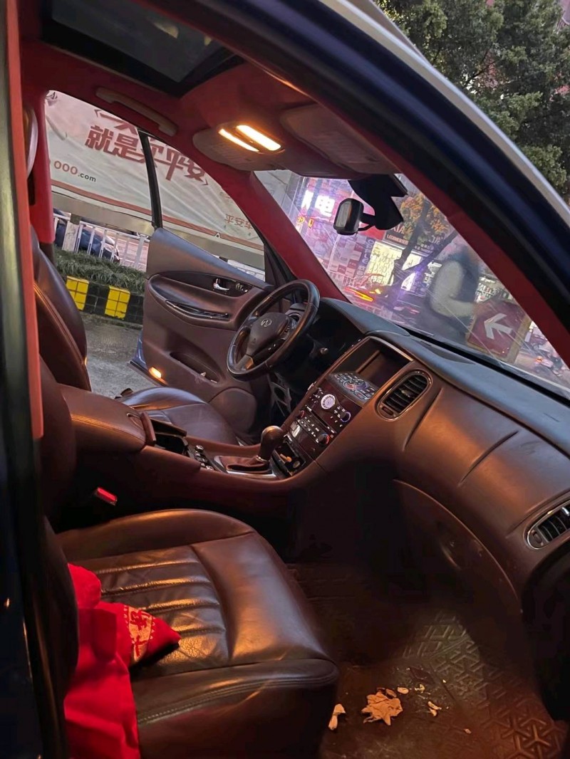 岳陽13年英菲尼迪QX503