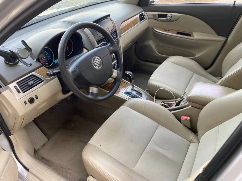 徐州16年别克凯越7