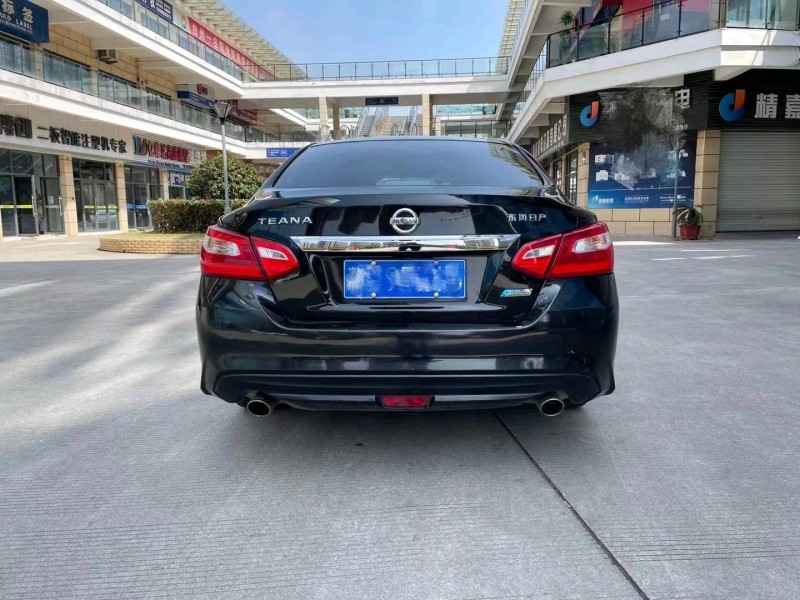 嘉興16年日產天籟8