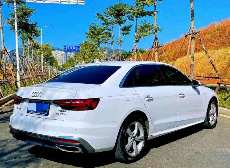 廈門20年奧迪A4L2
