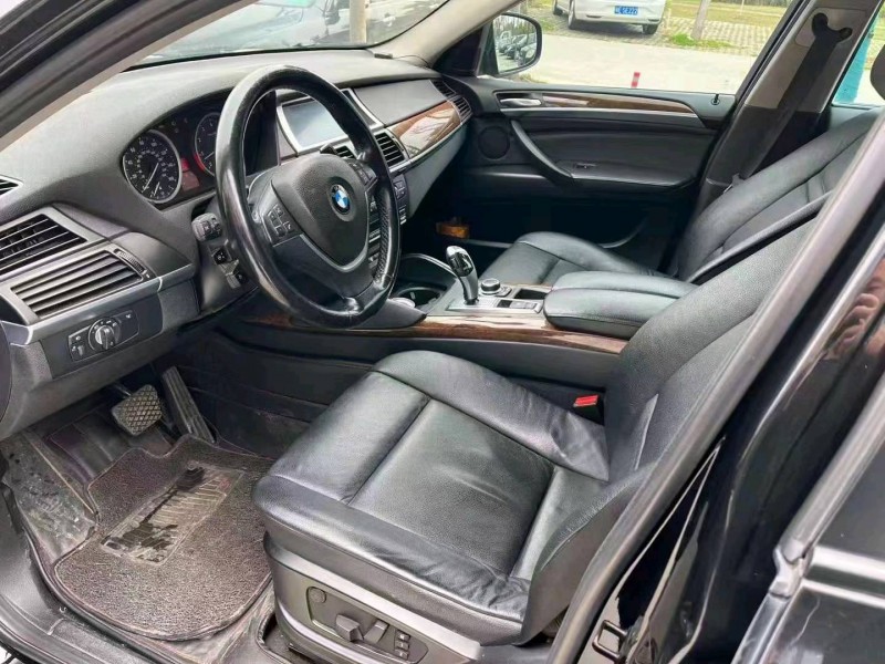 北京12年宝马X66