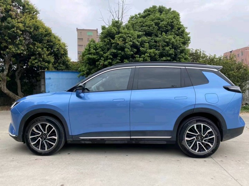 廣州21年威馬汽車W62
