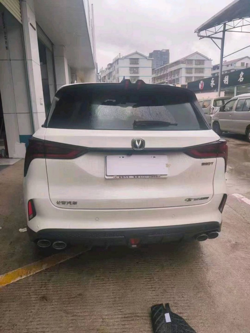 岳陽19年長安汽車CS752