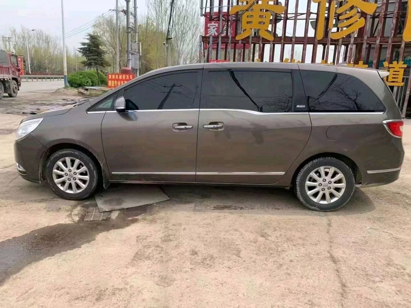 北京12年别克GL82