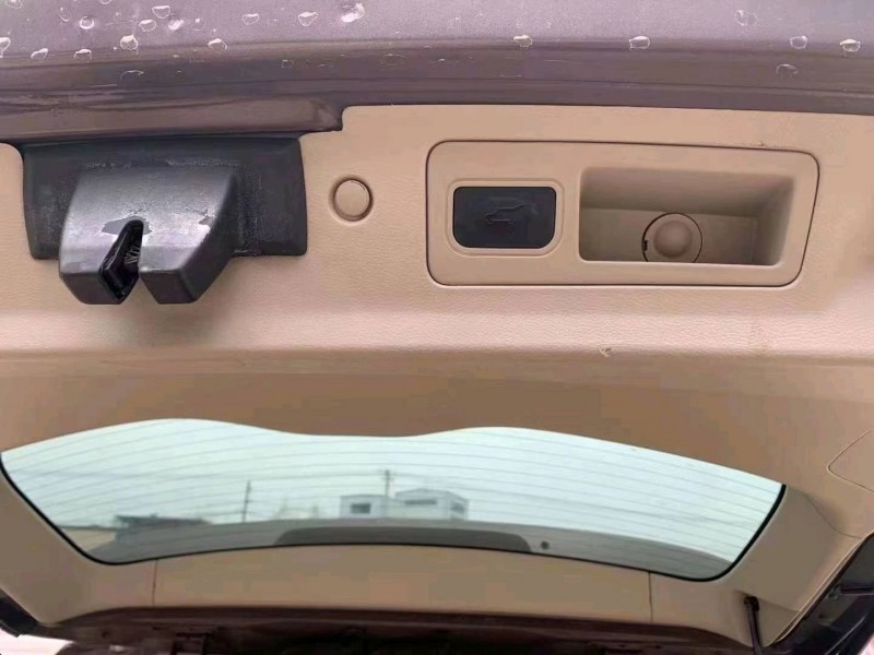 北京12年别克GL86