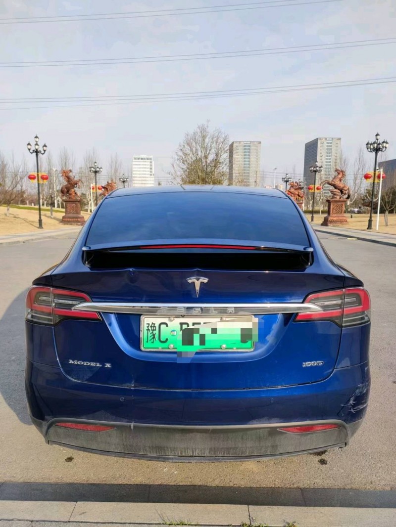 宿遷18年特斯拉MODEL X4