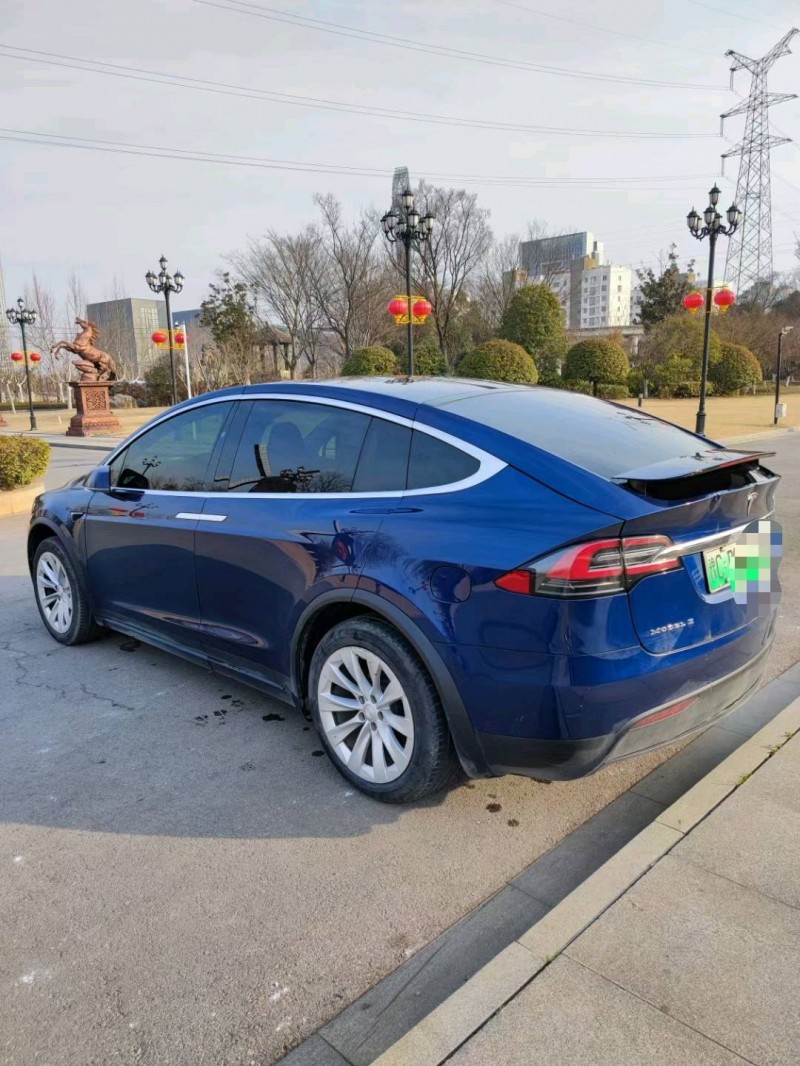 宿遷18年特斯拉MODEL X3