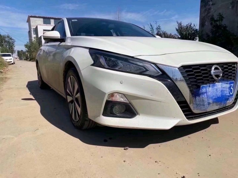 安陽21年日產天籟2
