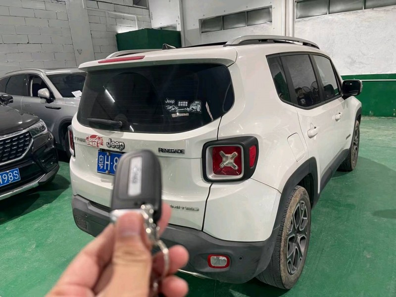 佛山19年Jeep自由俠4