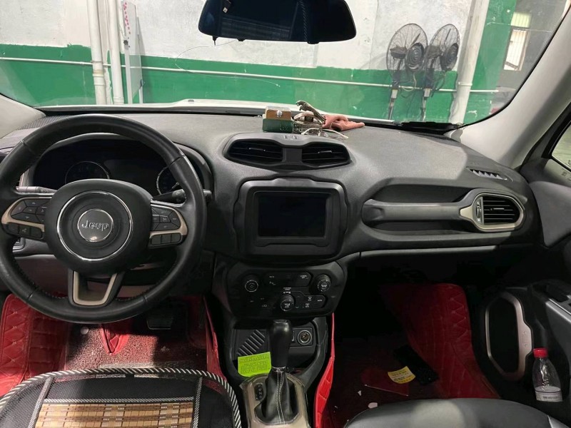 佛山19年Jeep自由俠2