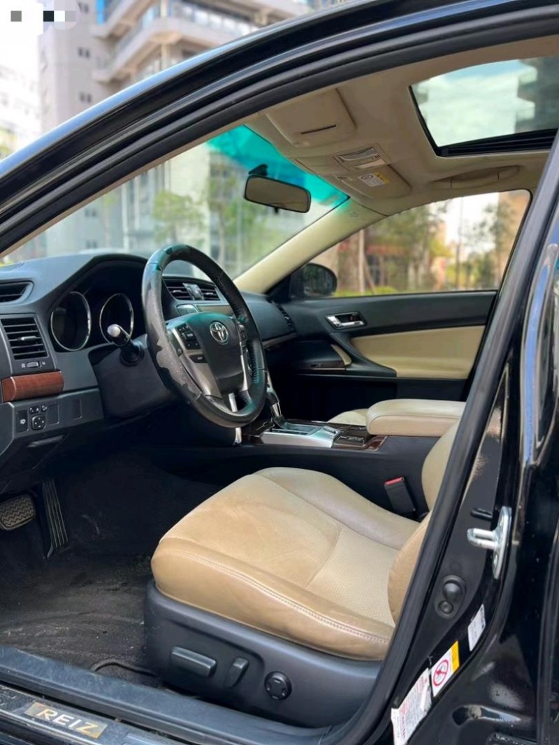 东莞14年丰田锐志3