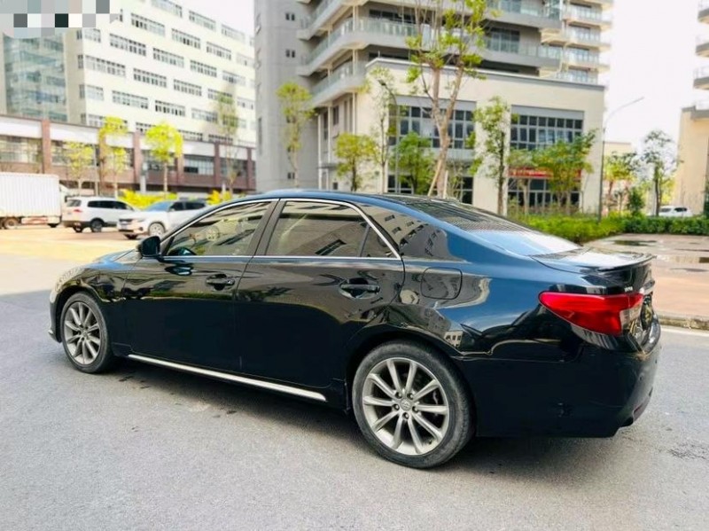 东莞14年丰田锐志6