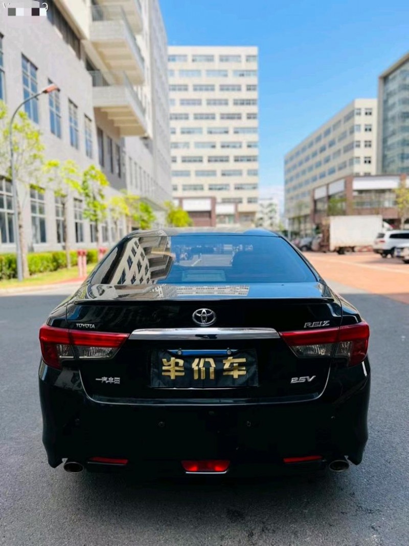 东莞14年丰田锐志9