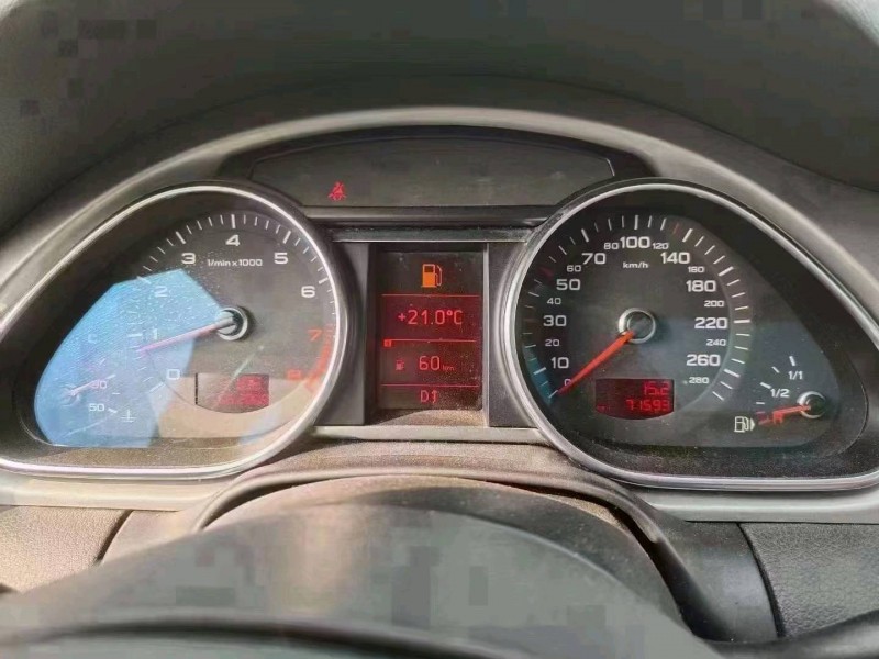 北京10年奧迪Q76