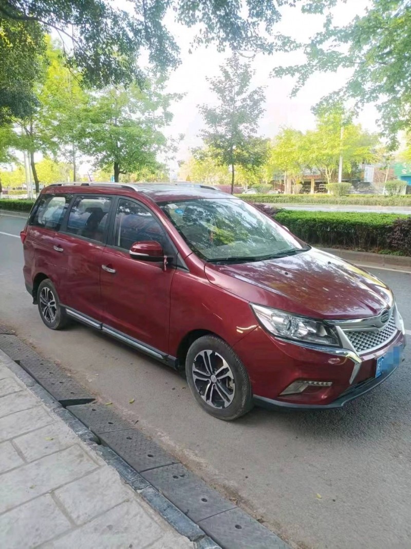 桂林18年比速汽車M33