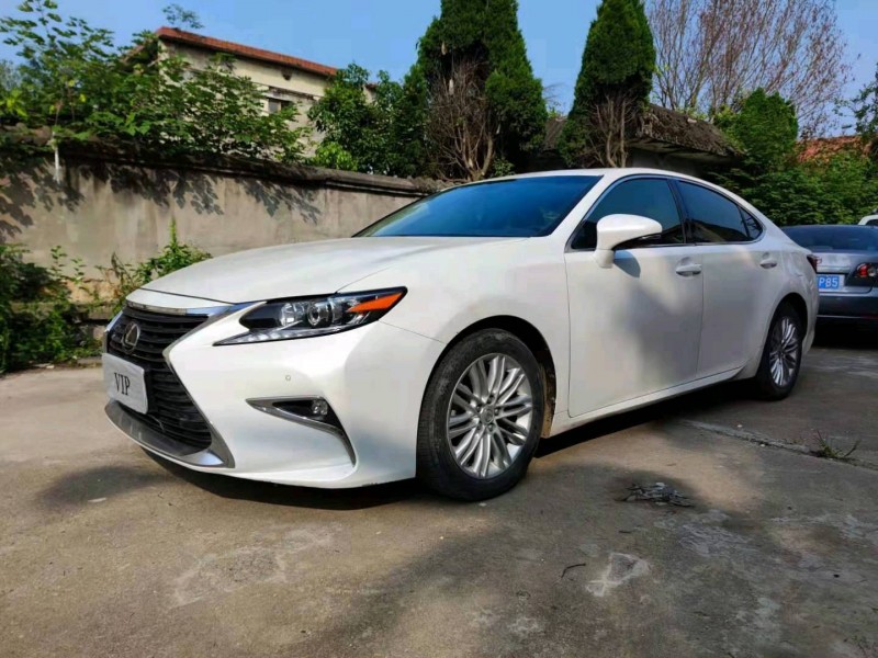 北京18年雷克萨斯ES2