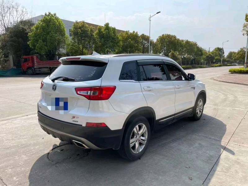 鄂州17年長安汽車CS754
