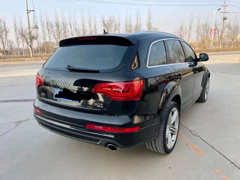 重慶12年奧迪Q74