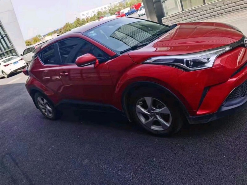 北京19年丰田CHR4